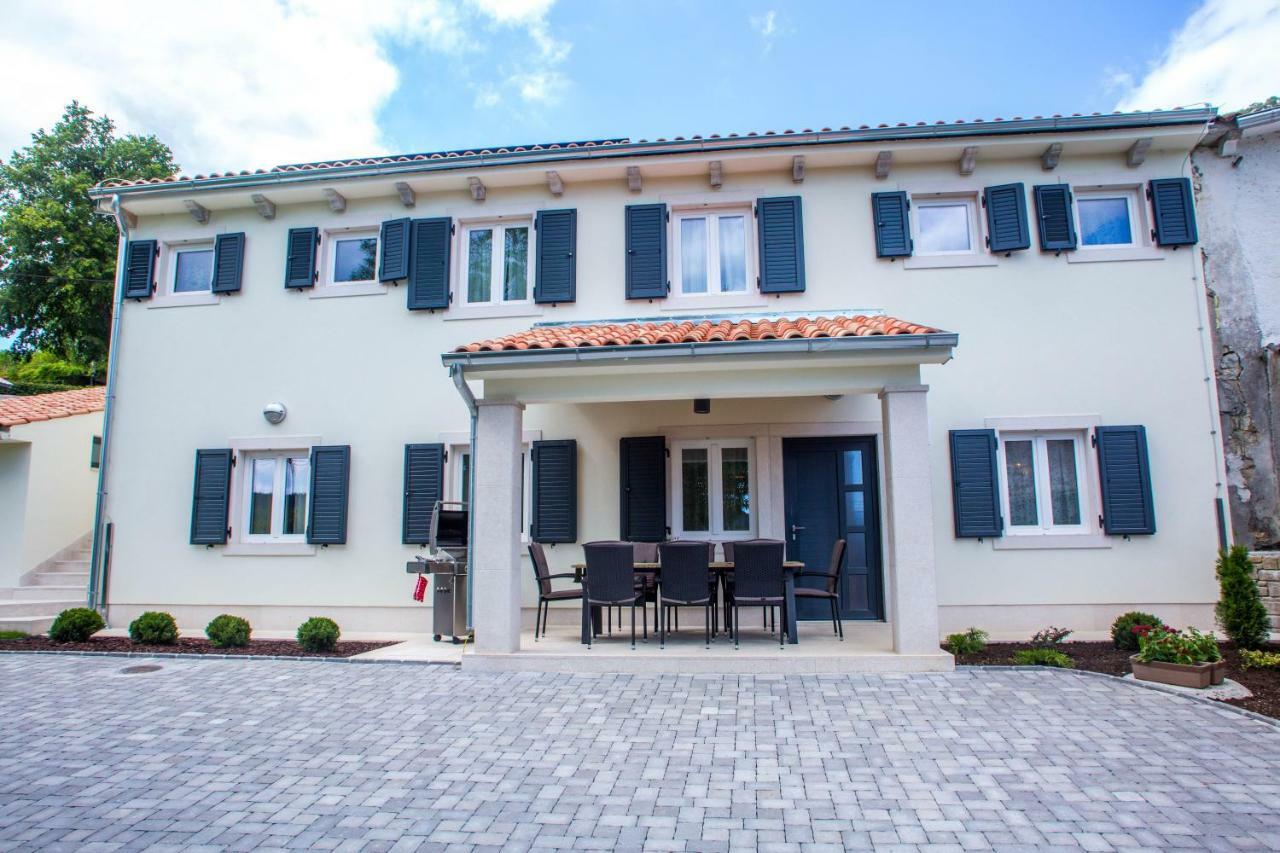 Orljak Villa