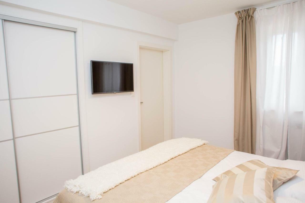 Orljak Villa *